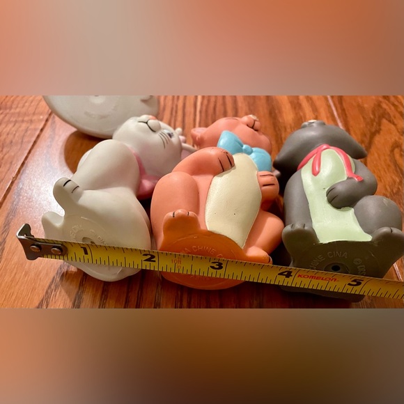 Set of 5 Vintage Aristocrats Plastic Squeak Figurines - Picture 7 of 8